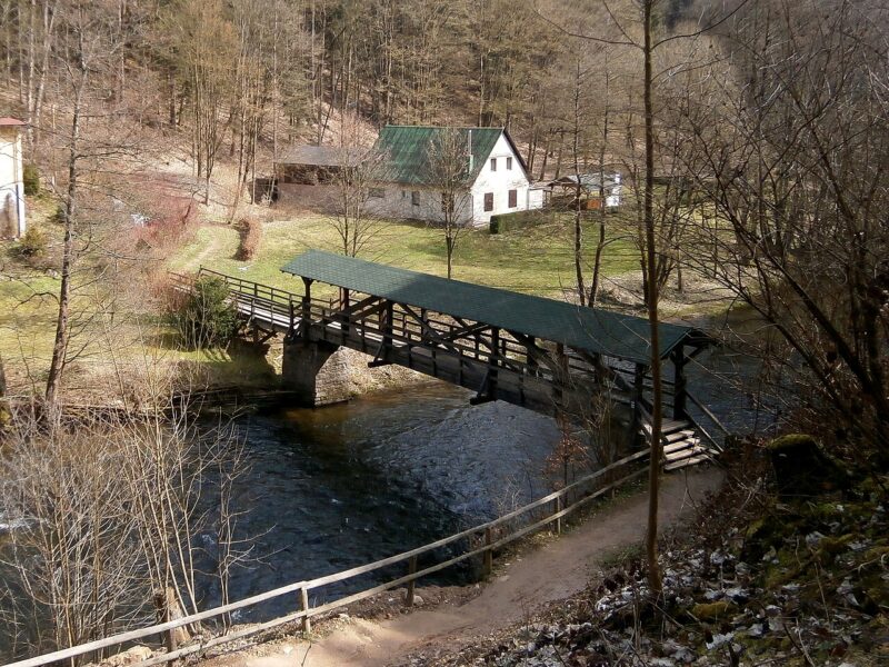 Boušínská lávka.