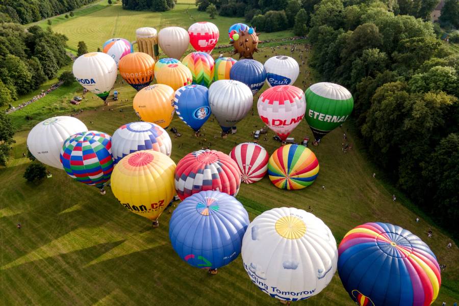 80 balonů nad Hradcem Králové. Zdroj: David Linek, DLNK