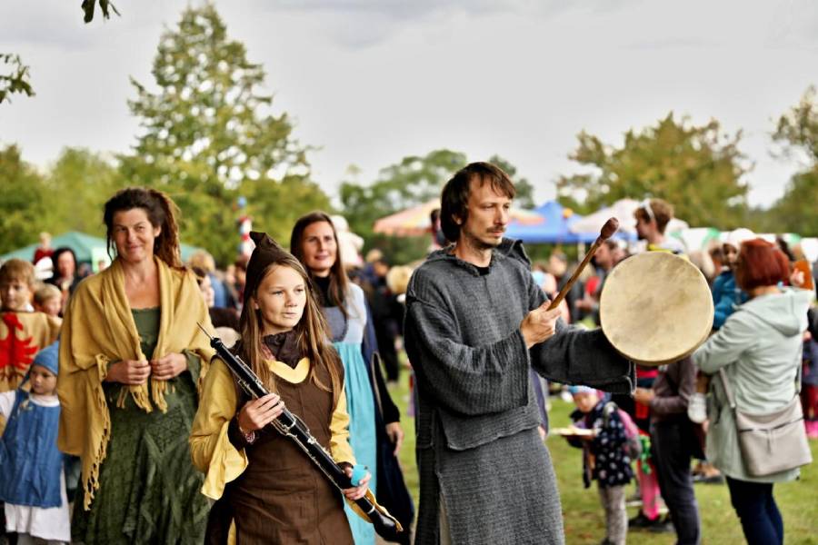 Svatováclavské slavnosti na Budči. Zdroj: Obec Zákolany