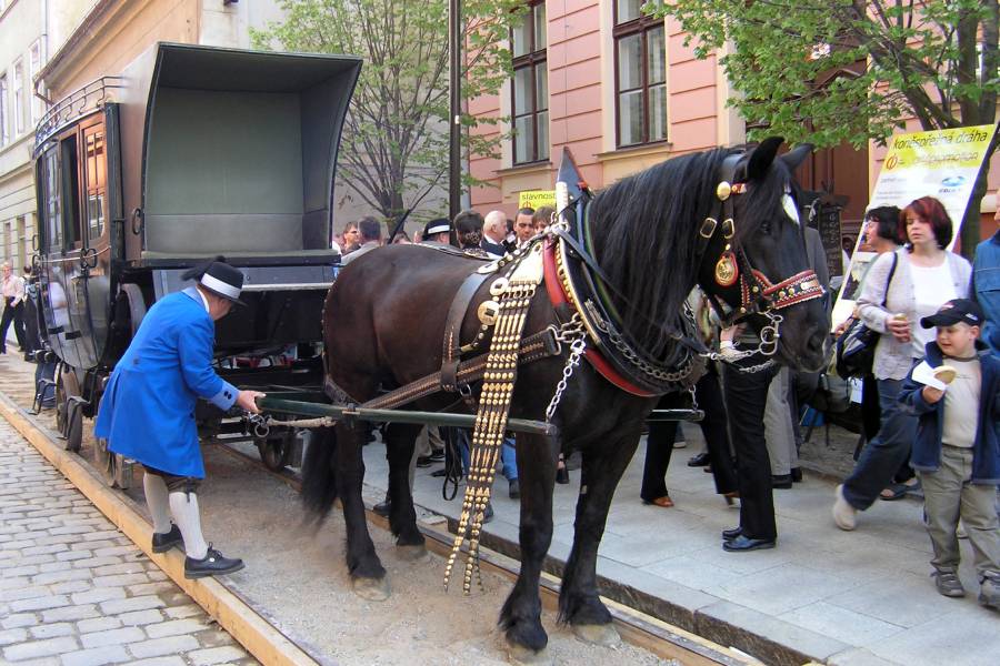 Koněspřežka v Českých Budějovicích. Zdroj: Sdružení historických sídel Čech, Moravy a Slezka, ehd.cz