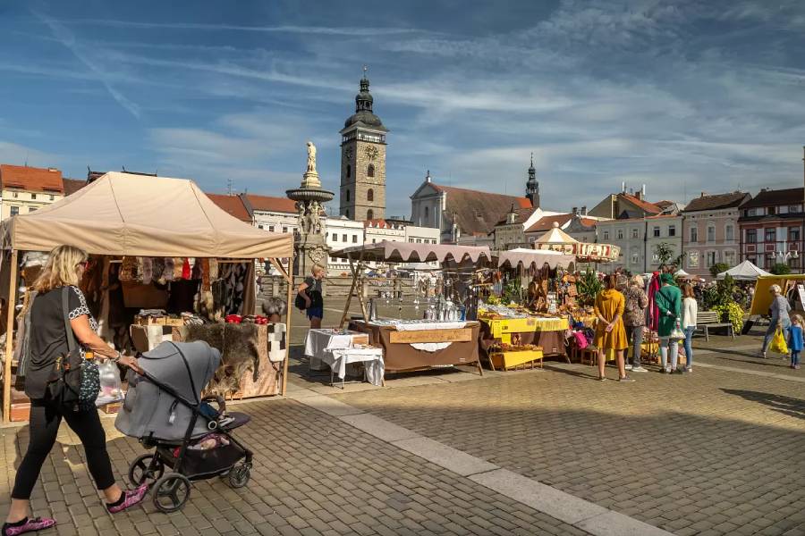 Podzimní švestkové trhy v Českých Budějovicích. Zdroj: Město České Budějovice