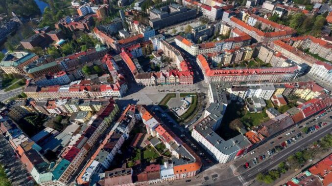 Masarykovo náměstí, letecký pohled, KAM, kontrapunkt z ú., foto Pavel Pešek. Zdroj: Kruh z. s.