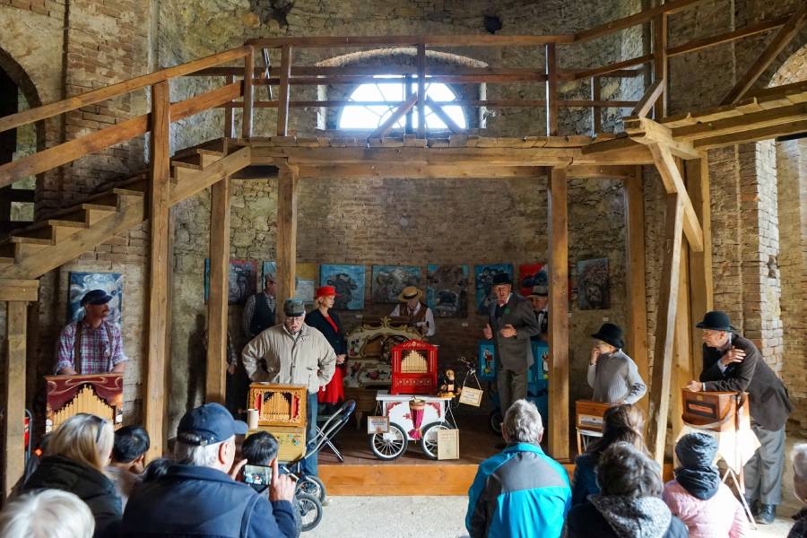Zámecké čajování na Kačině. Zdroj: Národní zemědělské muzeum