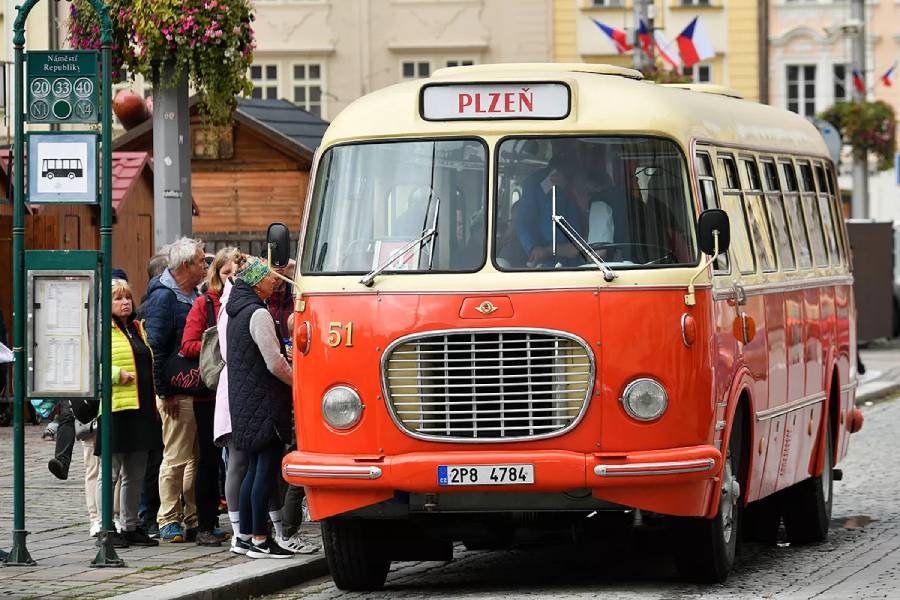 Jízdy historickými autobusy. Zdroj: Město Plzeň
