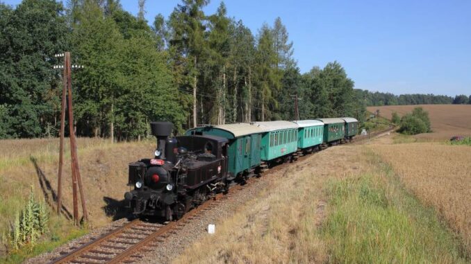 Tábor s párou. Foto: Petr Tylšar. Zdroj: České dráhy