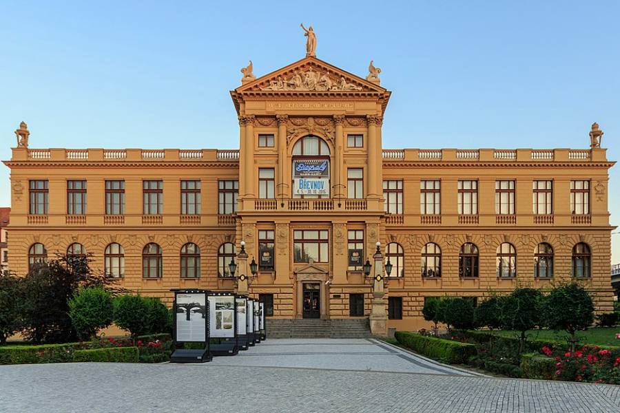 Hlavní budova Muzea Praha. Foto: A.Savin, volná licence, Wikimedia Commons