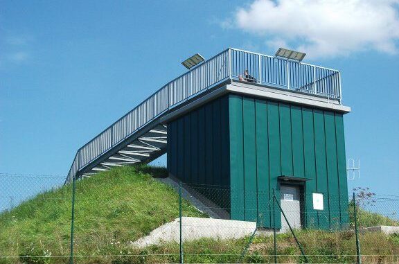 Vyhlídka na vodojemu v Albrechticích v Jizerských horách. Zdroj: rozhlednovymrajem.cz (foto upraveno)