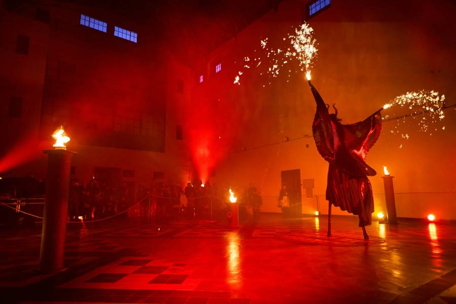 Mikuláš ve Staré čistírně. Zdroj: Stará čistírna odpadních vod Praha 6 – Bubeneč