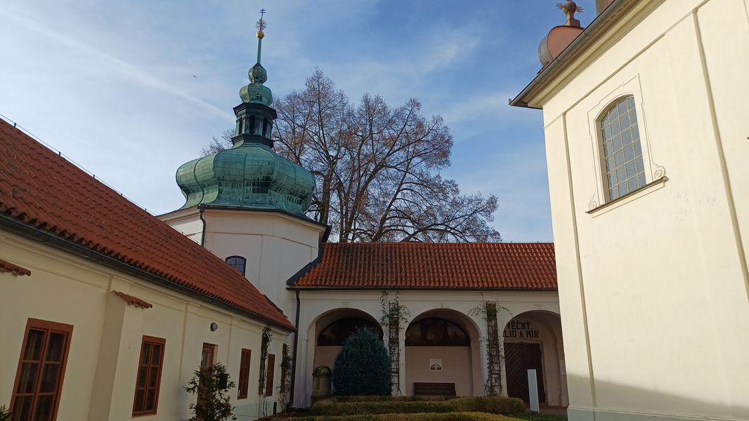 Poutní místo a klášter Klokoty. Foto: Anna Petruželková