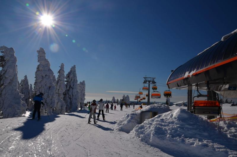 Skiareál Klínovec. Zdroj foto: <a href="http://www.krusnohorci.cz">Krušné hory - Krušnohorci</a>