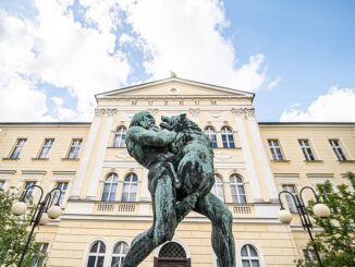 Budova muzea, bývalé chlapecké školy.