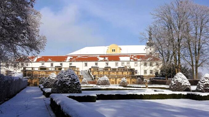 Zámek Zákupy v zimě. Zdroj: Národní památkový ústav