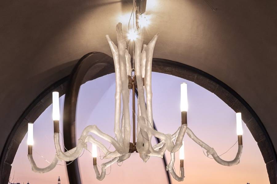 Rony Plesl ve spolupráci se SIN posouvá hranice litého skla prostřednictvím unikátní technologie Vitrum Vivum. Zdroj: SIN Studio Gallery 