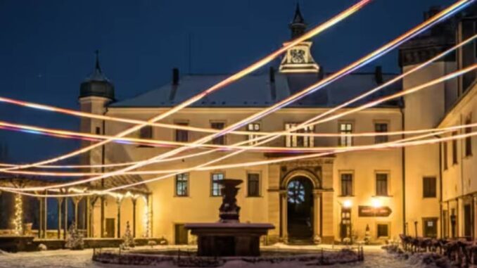 Světelná show na zámku Zbiroh. Zdroj: Zámek Zbiroh