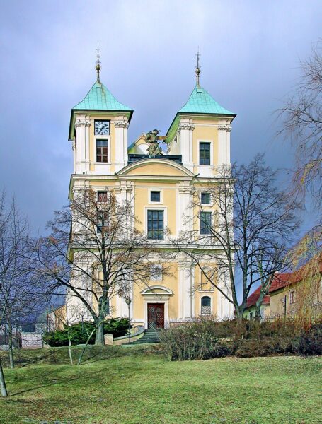 Kostel svatého Michaela archanděla.