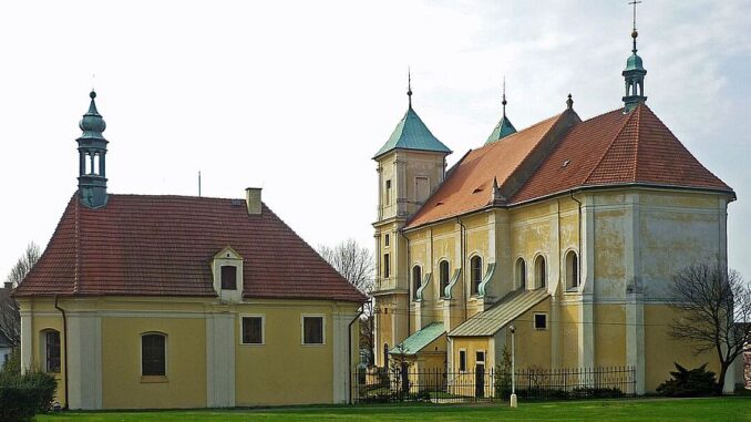 Kostel svatého Michaela archanděla.