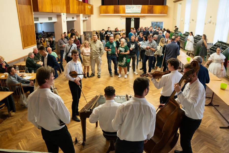 Výstava vín v Rakvicích. Zdroj: Národní vinařské centrum