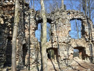 Zřícenina hradu Blansek v Moravském krasu. Foto: Petr Fabian. Zdroj: Hrady-zříceniny.cz